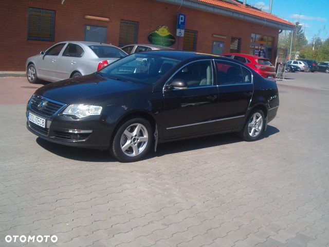 Volkswagen Passat - 5