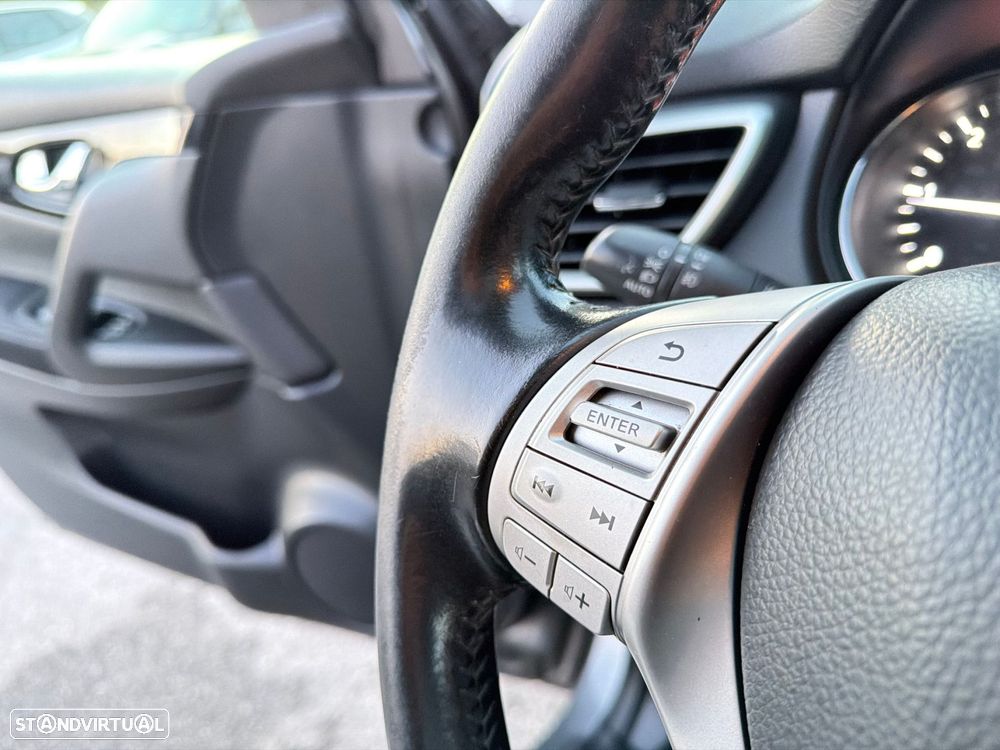 Nissan Qashqai 1.5 dCi N-Connecta - 18