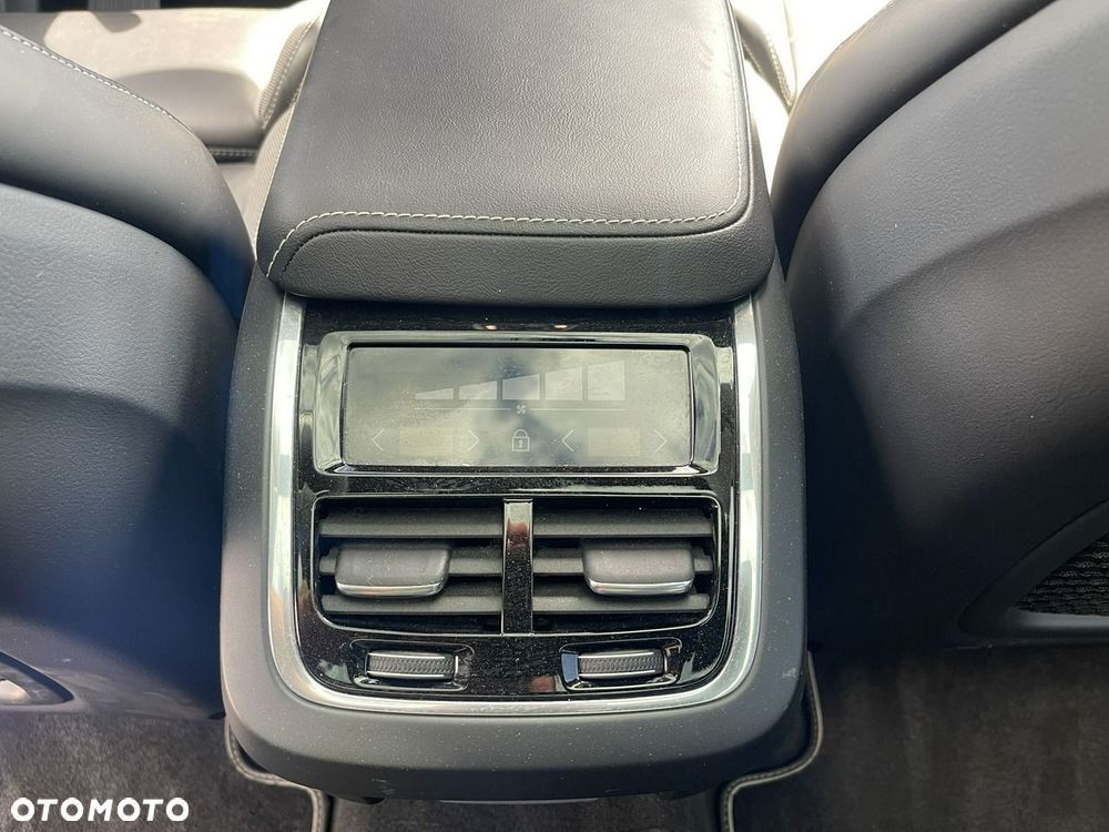 Volvo XC 60 D4 Geartronic RDesign - 14