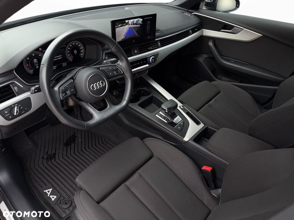 Audi A4 Limousine - 11