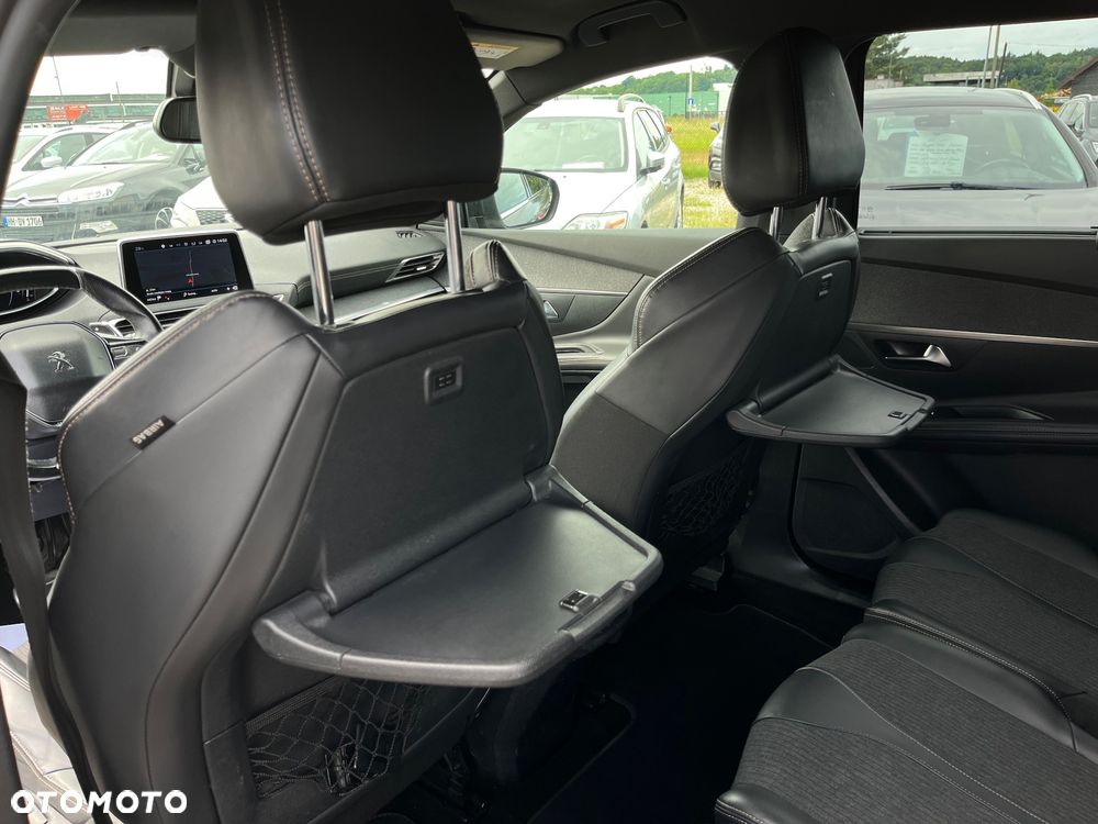 Peugeot 5008 - 24