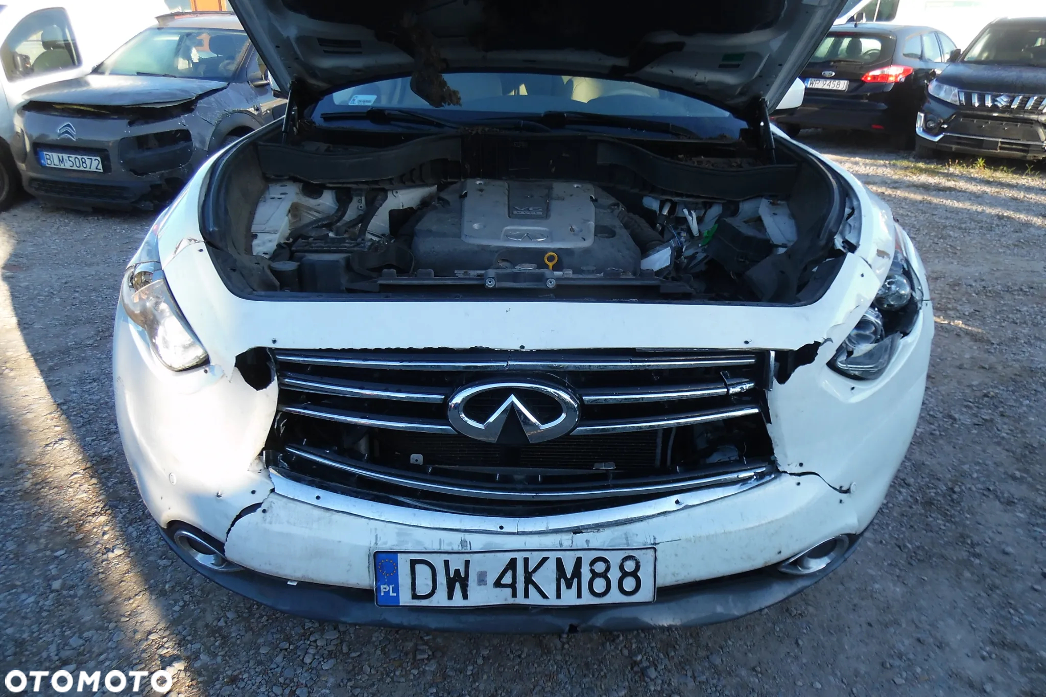 Infiniti QX70 - 5