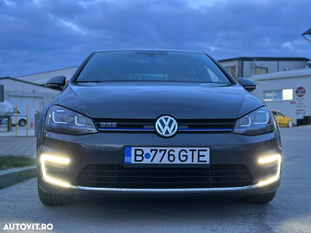 Volkswagen Golf - 16