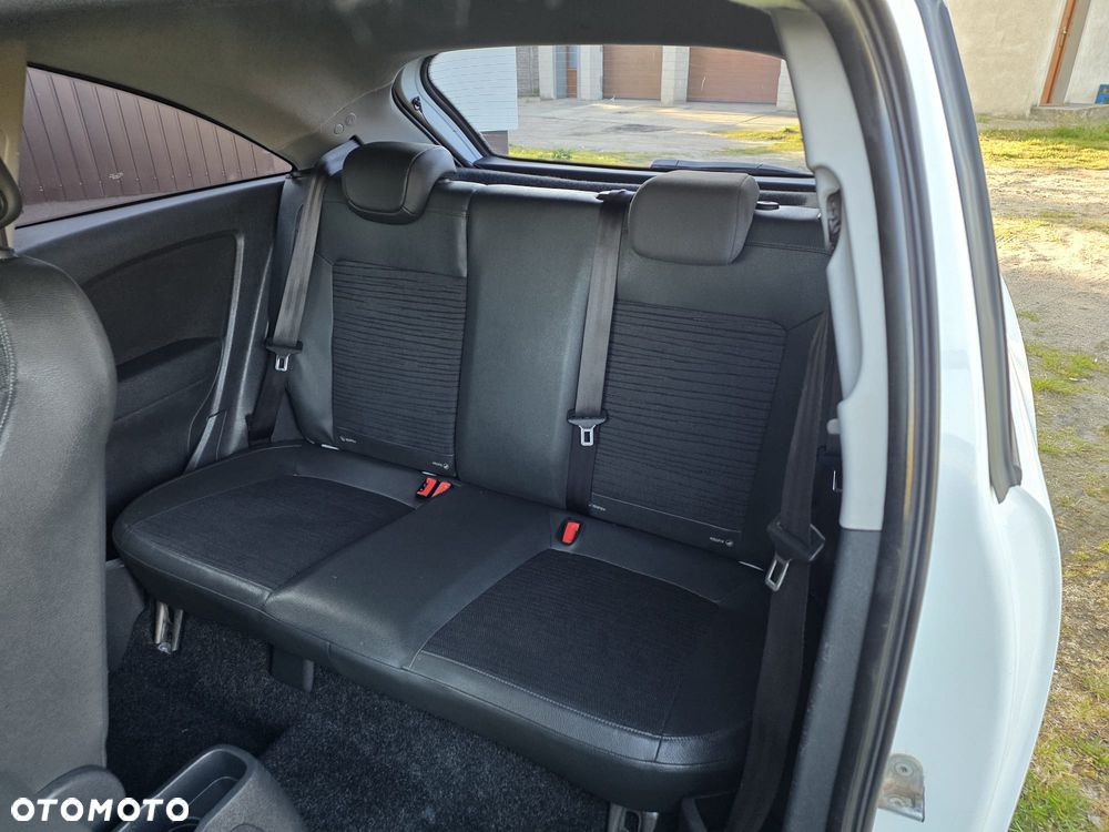 Opel Corsa 1.4 16V Edition - 9