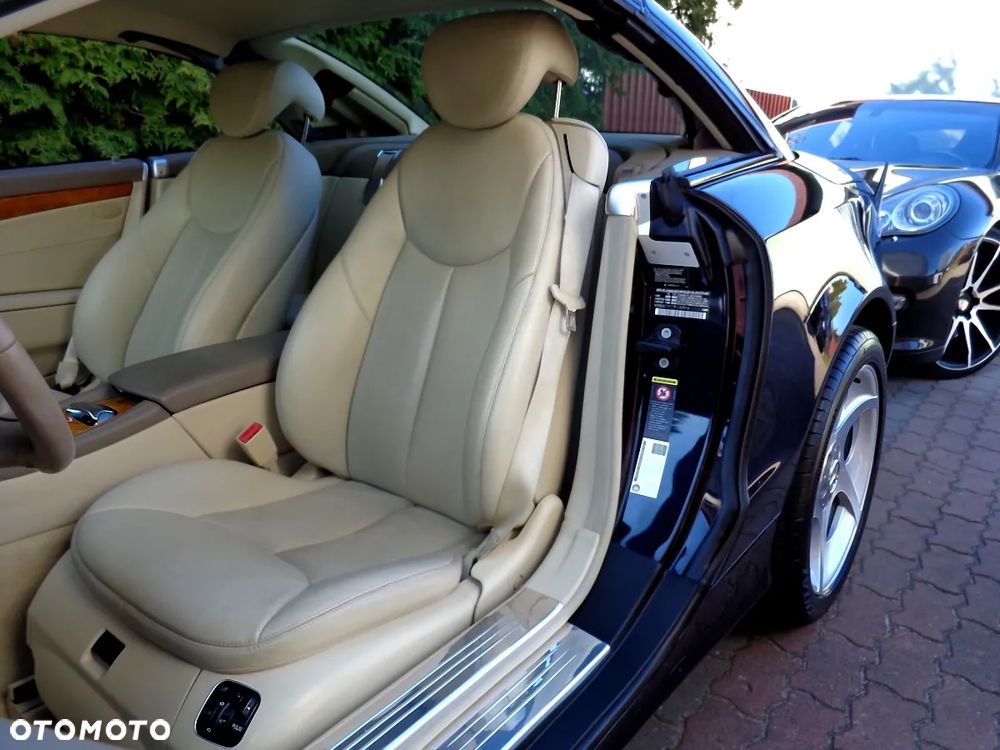 Mercedes-Benz SL - 24