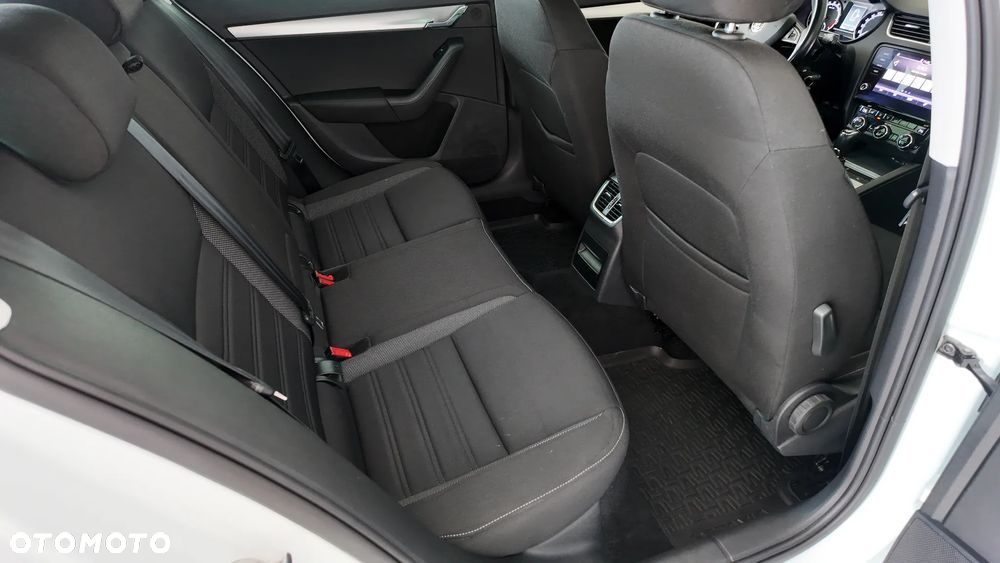 Skoda Octavia 2.0 TDI 4x4 Ambition DSG - 21