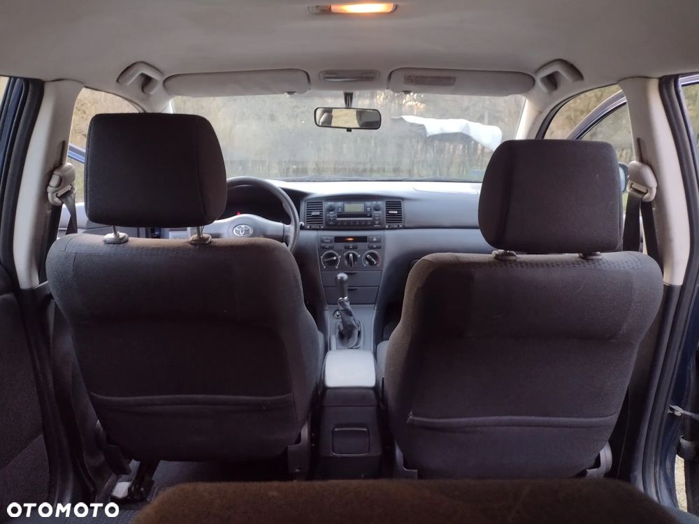 Toyota Corolla 1.4 VVT-i Dynamic - 17