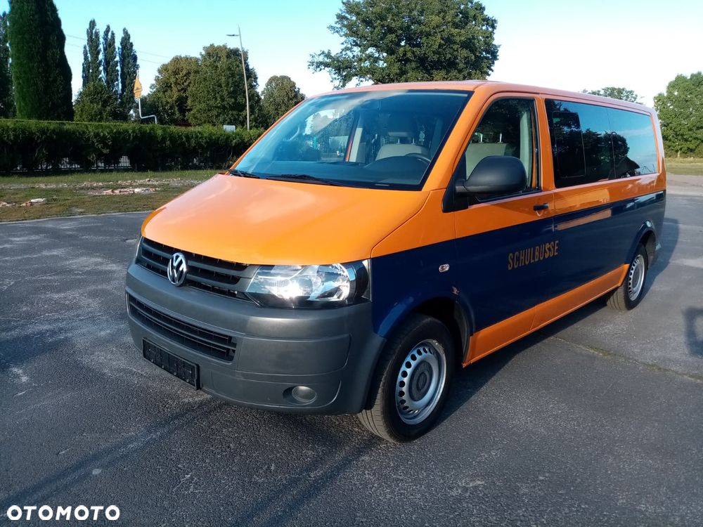 Volkswagen Caravelle - 1