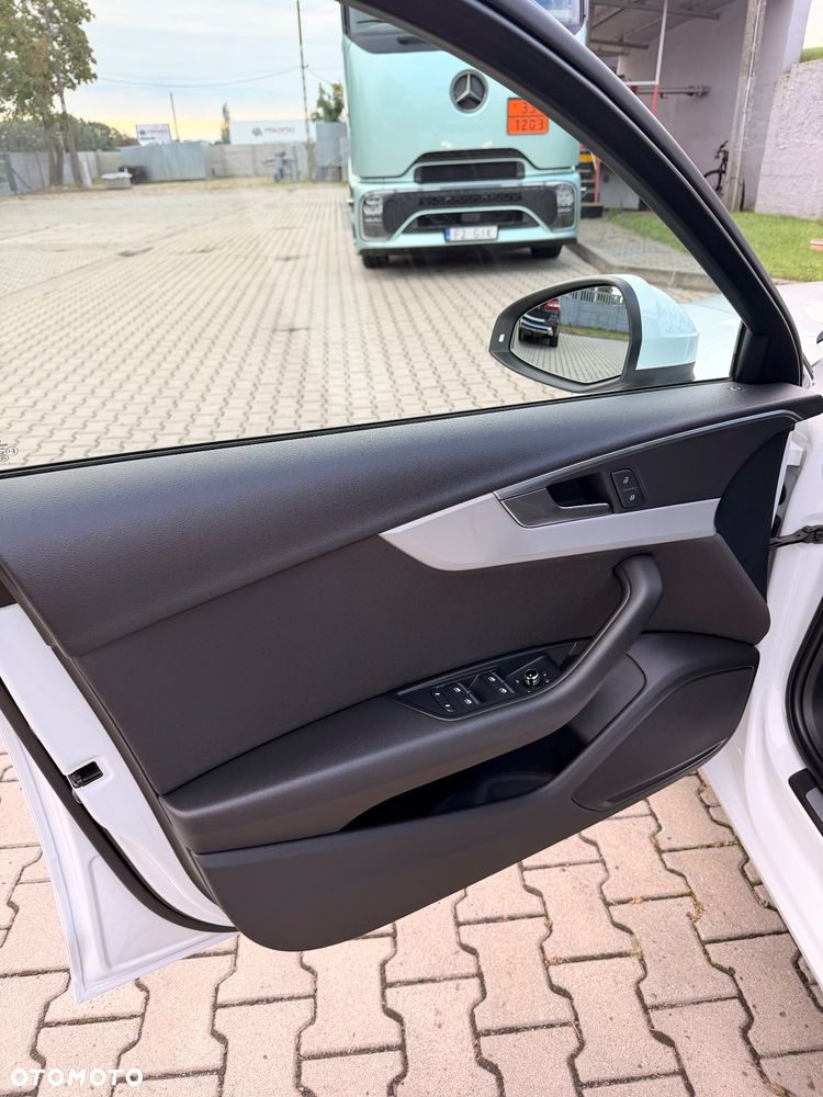 Audi A4 Avant 2.0 TDI S tronic quattro - 26