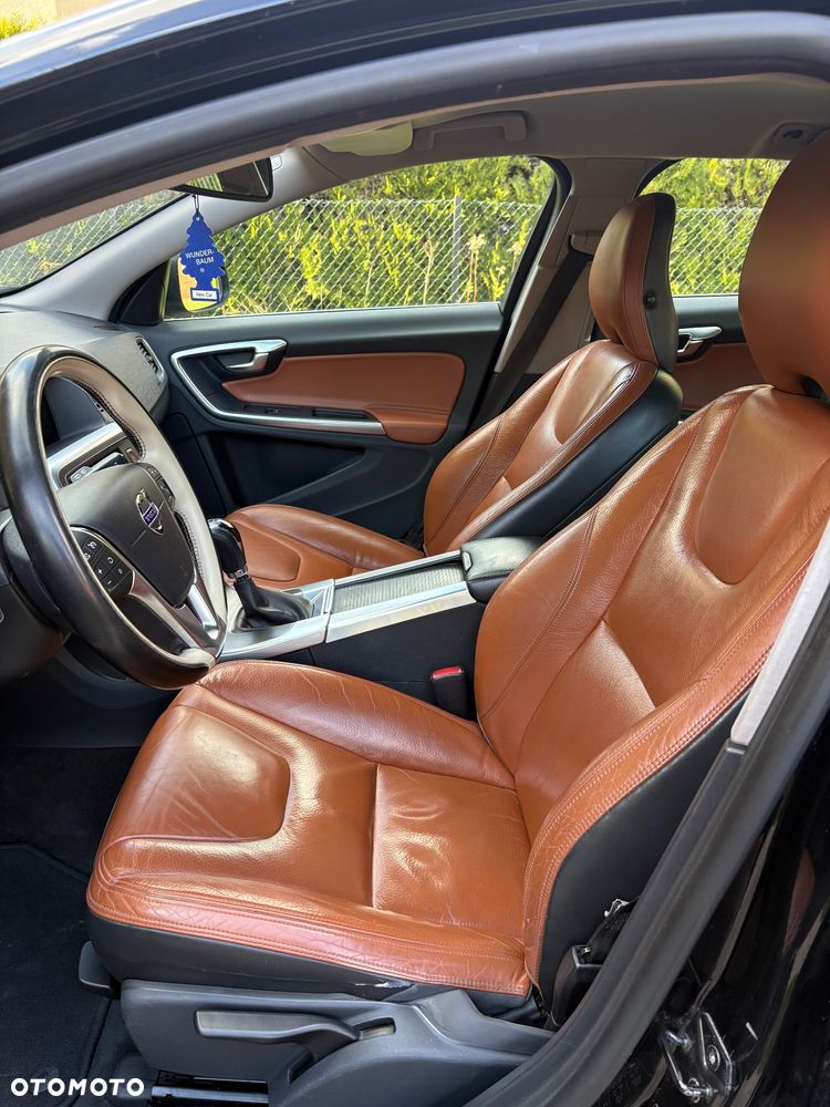 Volvo V60 2.0T - 17