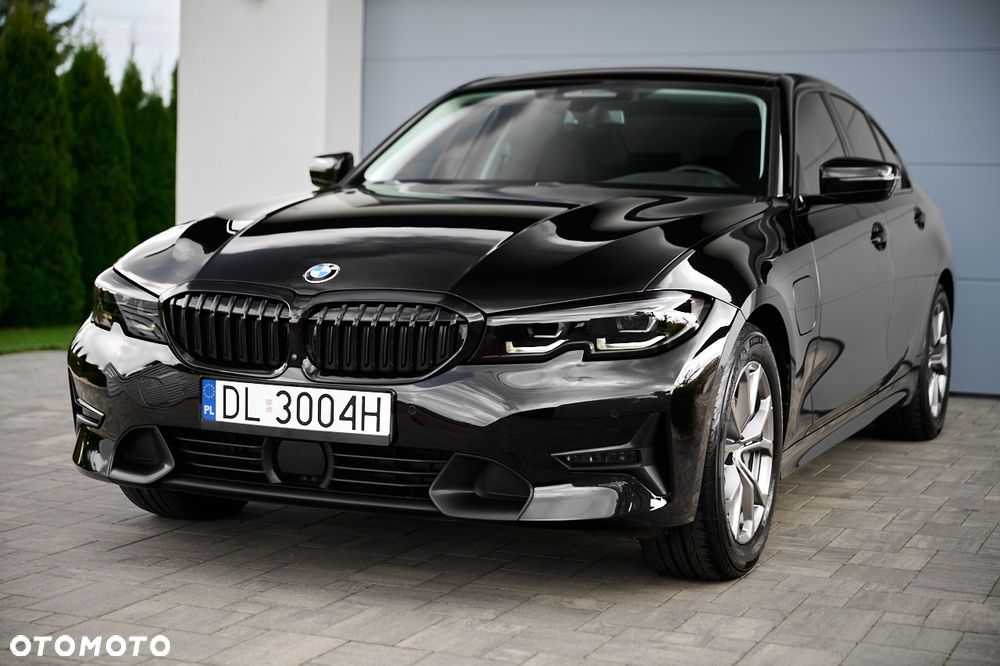 BMW Seria 3 330e Sport Line sport - 8