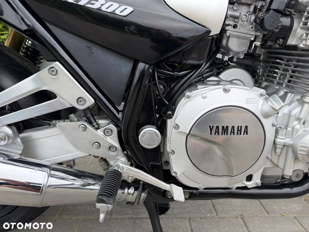Yamaha XJR - 20