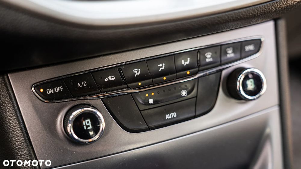 Opel Astra 1.6 CDTI Enjoy - 15