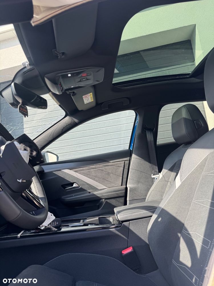 Opel Astra 1.2 Turbo Hybrid 48 V GS - 11