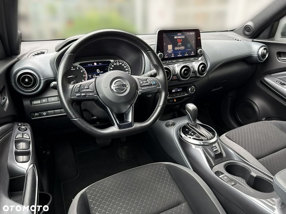 Nissan Juke 1.0 DIG-T N-Connecta DCT - 11