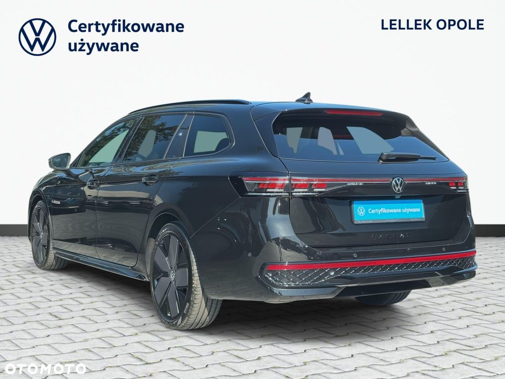 Volkswagen Passat Variant 2.0 TDI SCR 4Mot R-Line DSG - 9