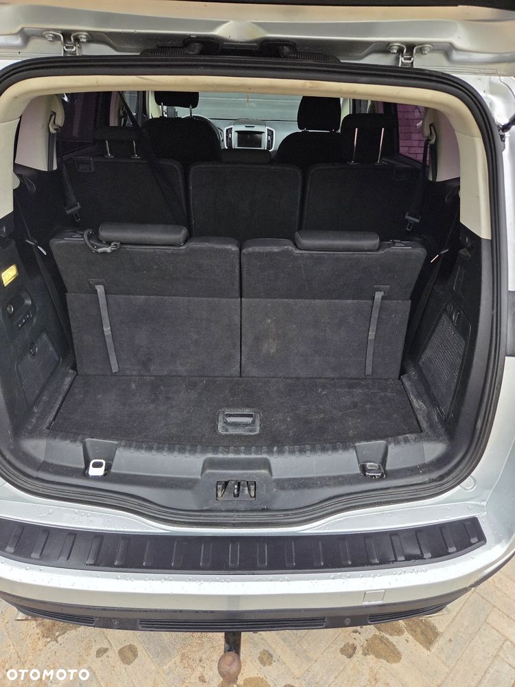 Ford S-Max - 9