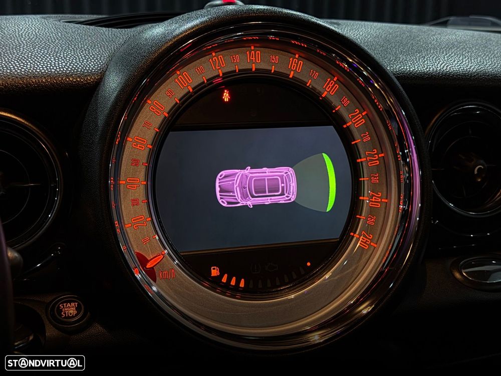 MINI 3 Portas Cooper D - 25