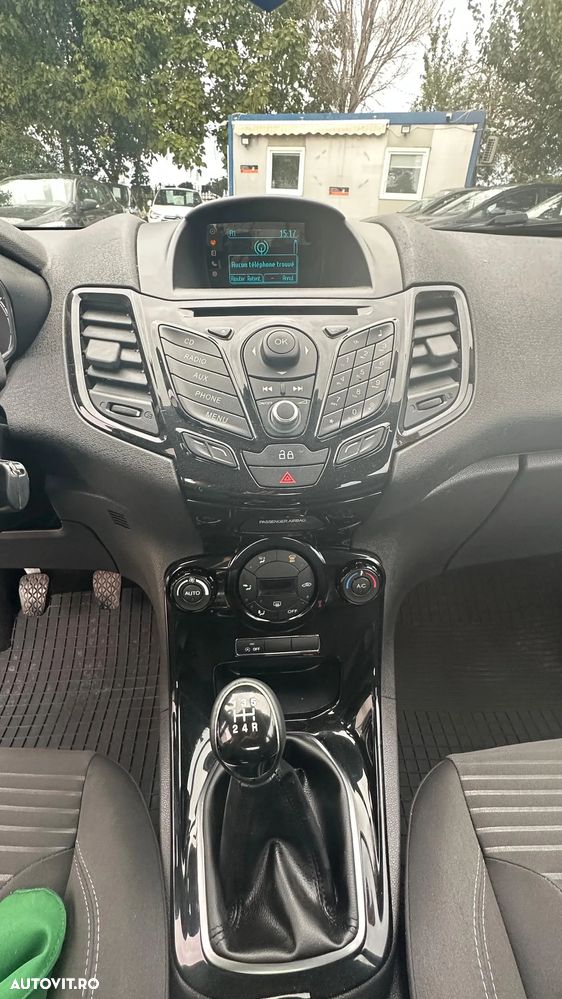 Ford Fiesta - 17