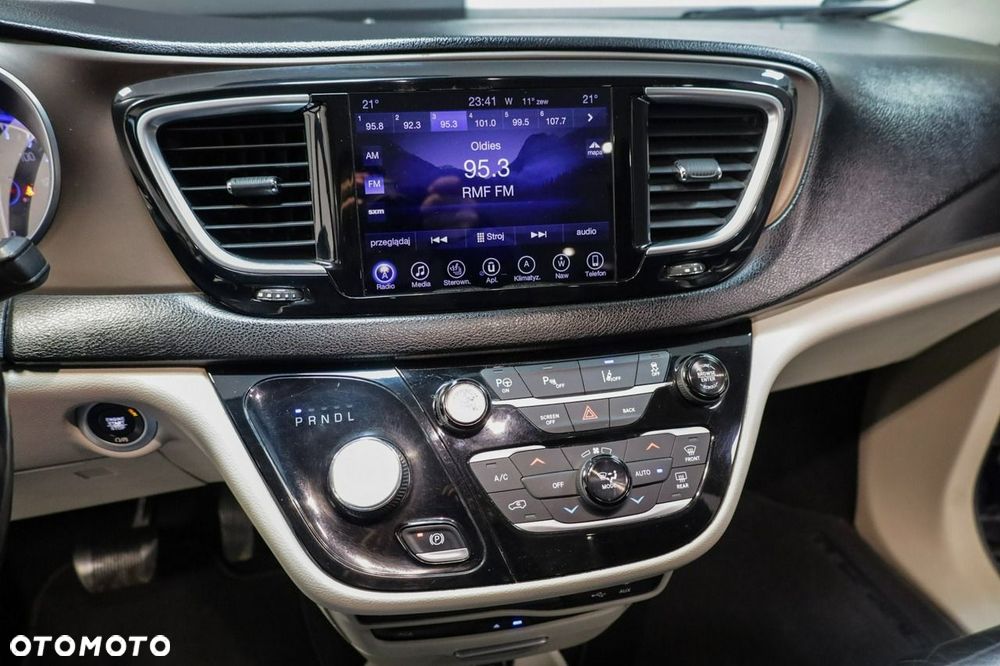 Chrysler Pacifica 2016