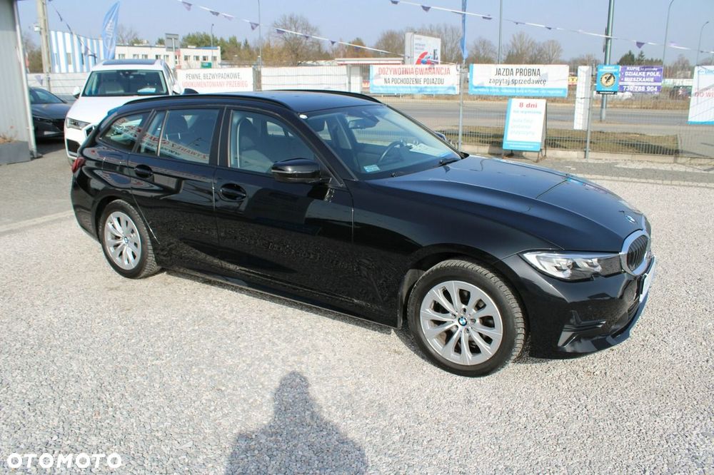BMW 3 Series 2021 photo 5