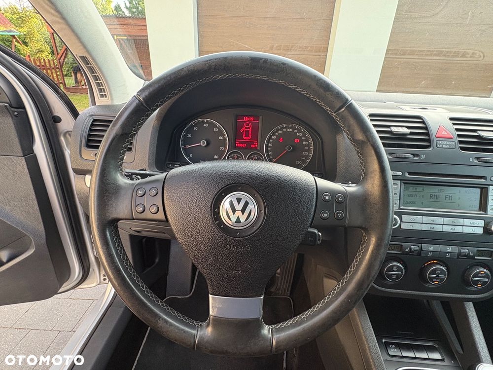 Volkswagen Golf 1.6 United - 23