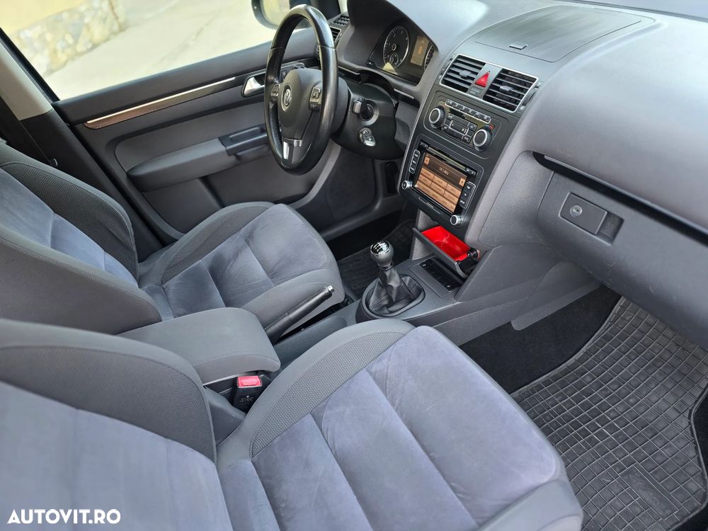 Volkswagen Touran 2.0 TDI Highline - 6