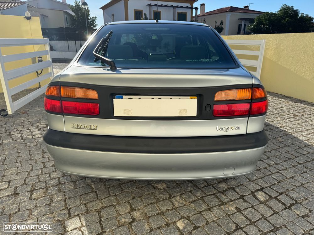 Renault Laguna 1.6 RXE - 19
