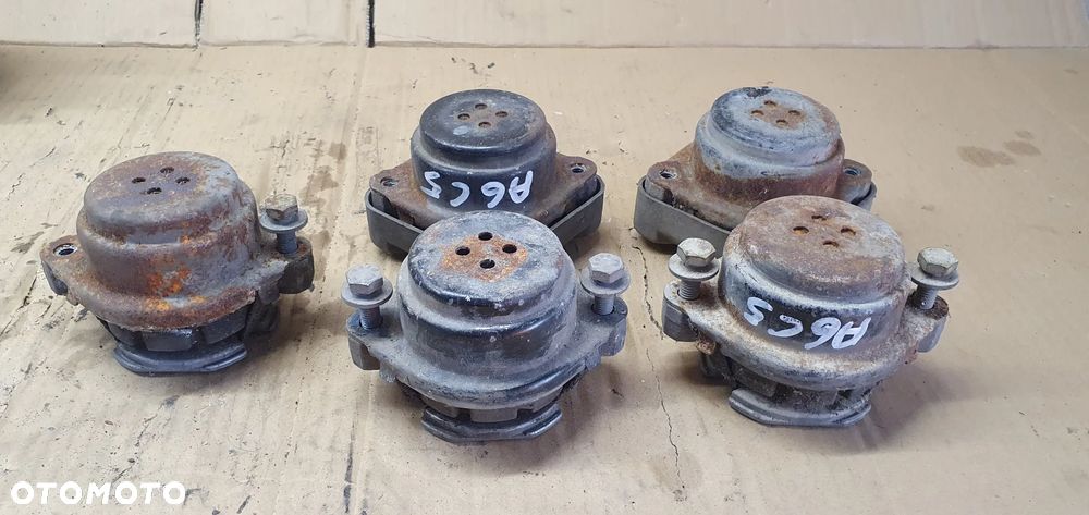 Poduszka silnika skrzyni Audi A6 C5 4B0399151 - 2