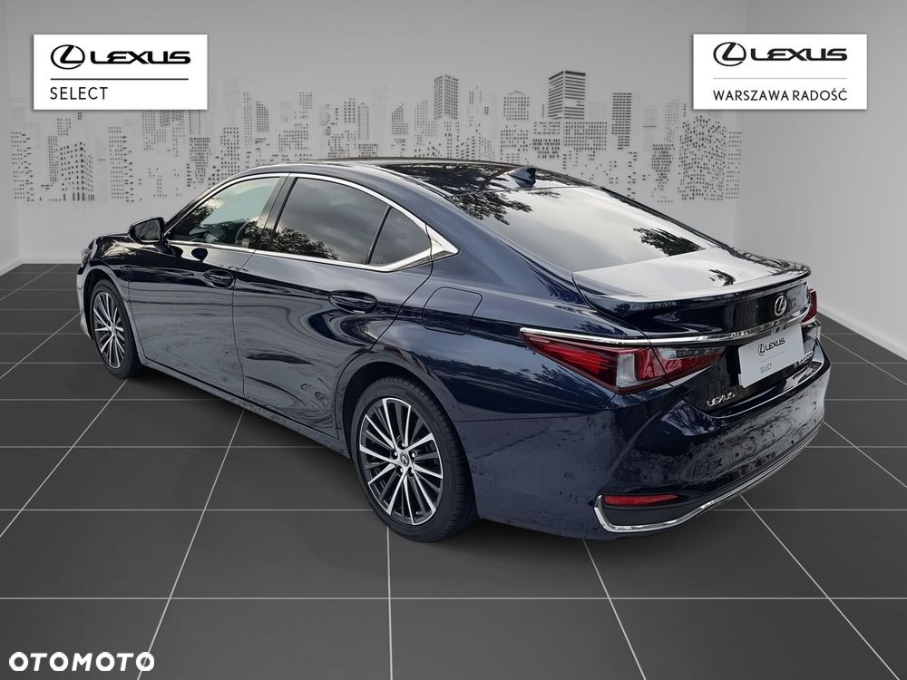 Lexus ES 300h Business Edition - 5