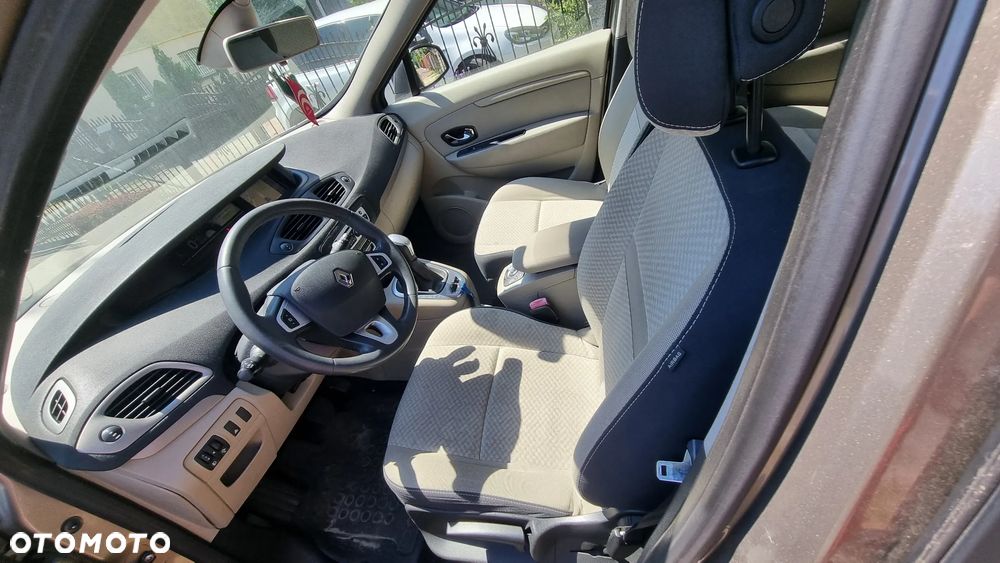 Renault Scenic 1.5dCi TomTom Edition EDC - 12
