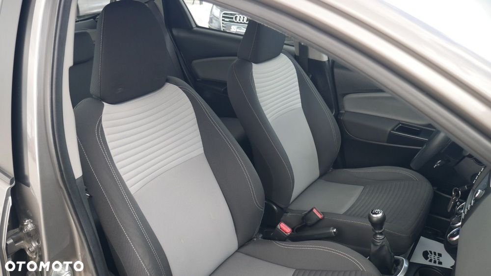 Toyota Yaris - 18