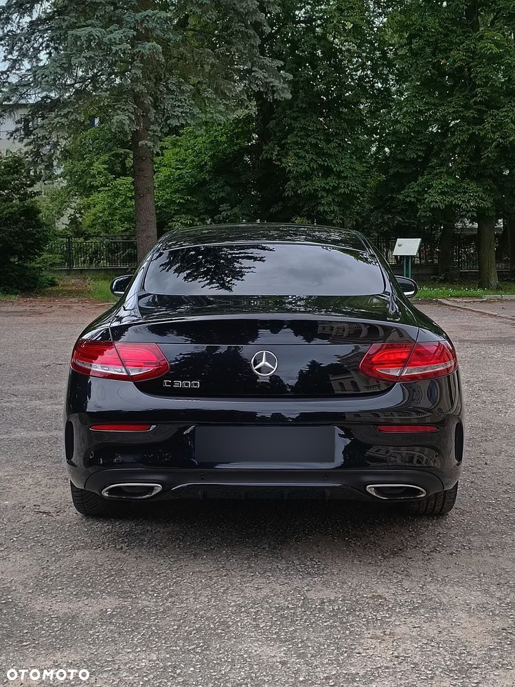 Mercedes-Benz Klasa C 300 9G-TRONIC - 3
