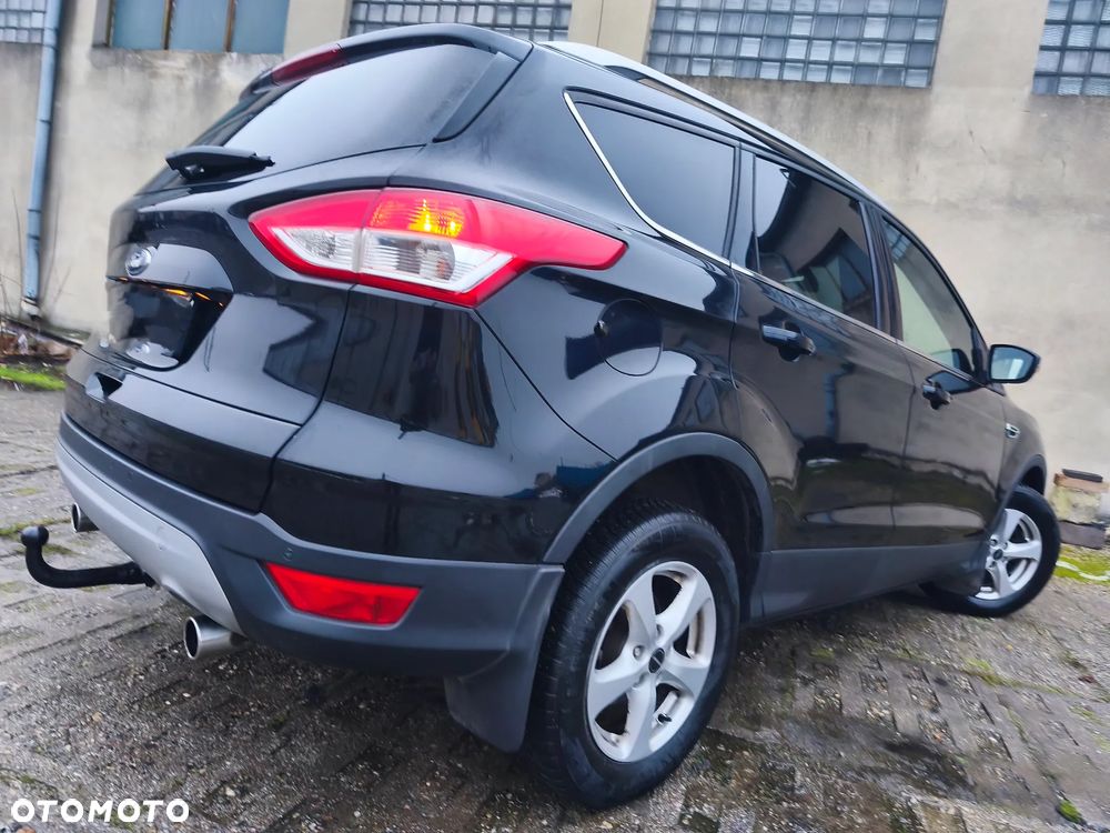 Ford Kuga 2.0 TDCi 2x4 Titanium - 17