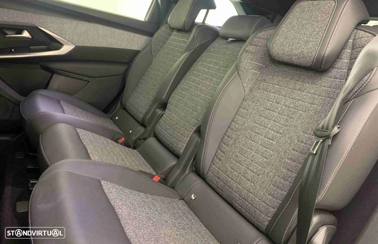 Peugeot 5008 1.2 Hybrid Allure e-DCS6 - 15