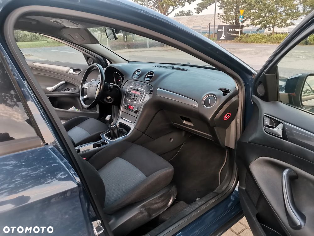 Ford Mondeo 1.6 TDCi Ambiente Plus - 16