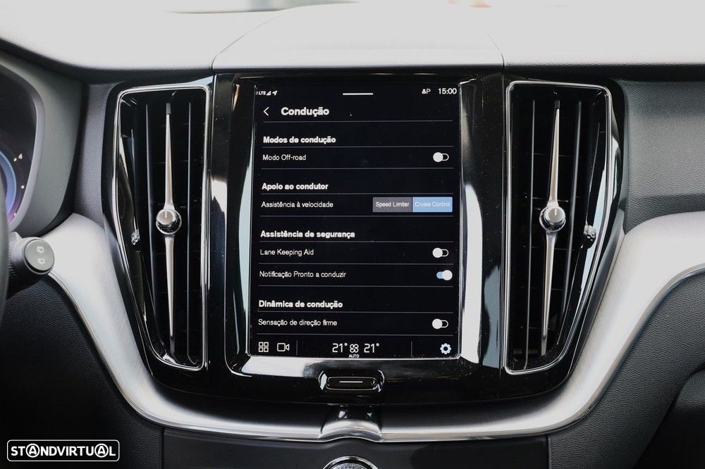 Volvo XC 60 2.0 B4 Momentum Plus - 25