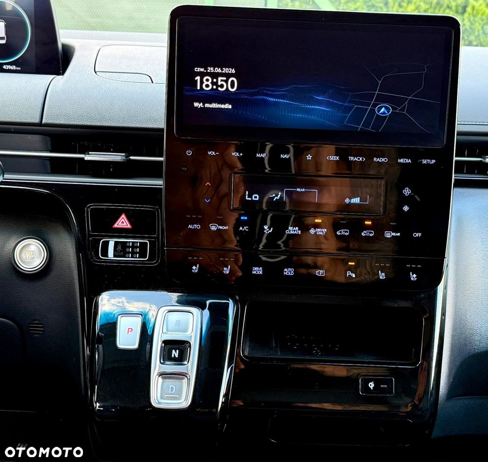 Hyundai Staria 1.6 T-GDI HEV Smart VIP - 29
