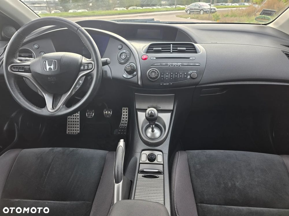 Honda Civic 1.8 Comfort - 19