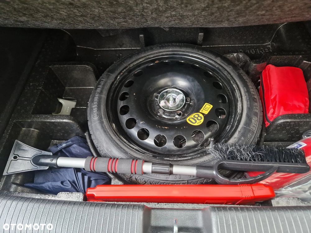 Opel Astra 1.4 T Enjoy S&S - 18