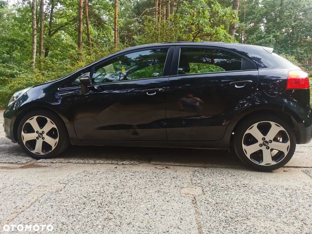 Kia Rio - 35