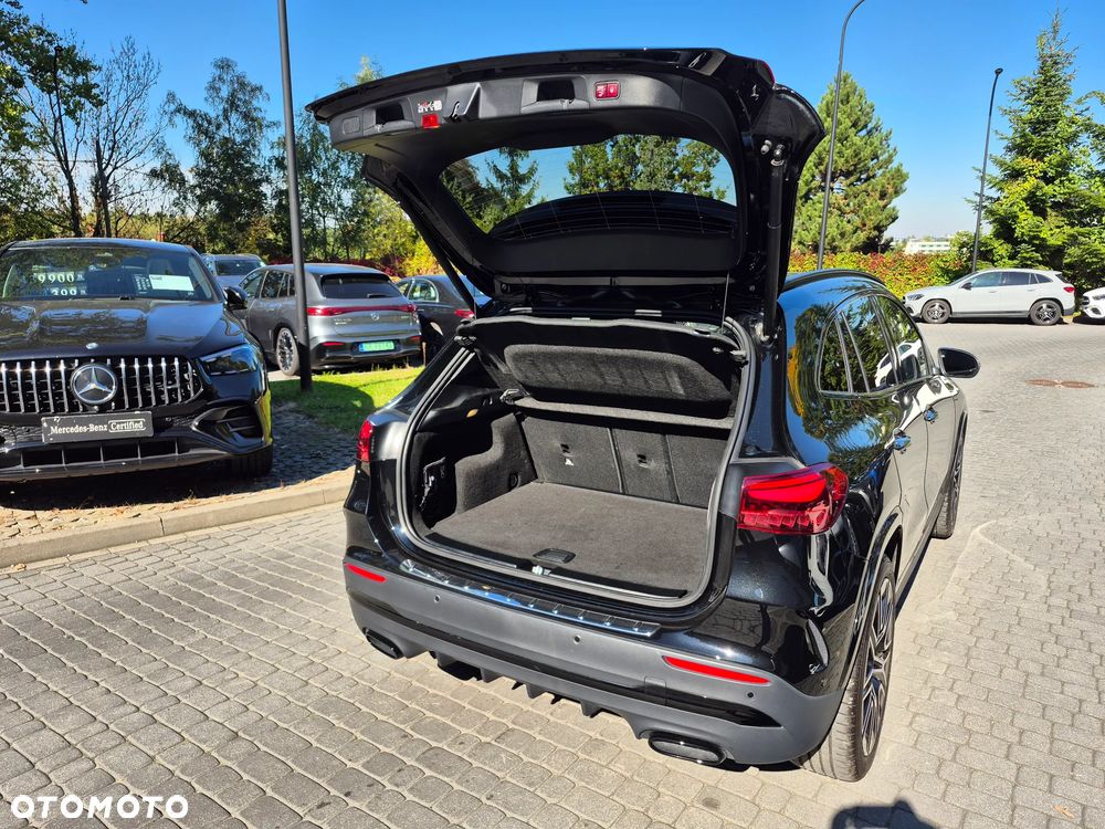 Mercedes-Benz GLA 200 AMG Line - 26