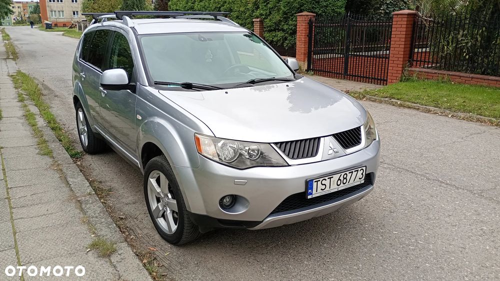 Mitsubishi Outlander - 9