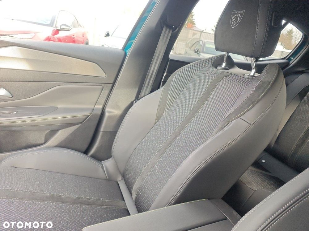 Peugeot 408 1.2 PureTech mHEV GT S&S e-DSC6 - 23