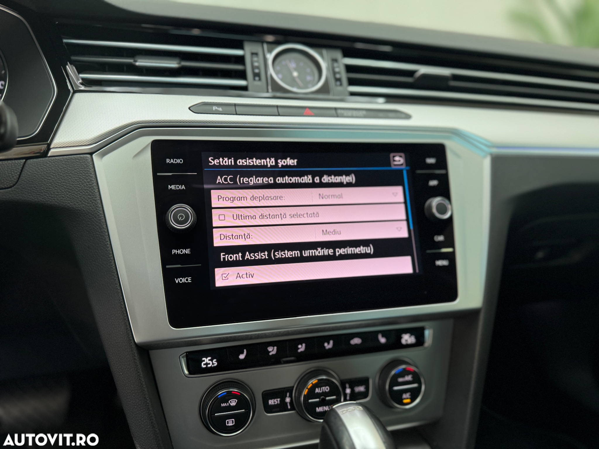 Volkswagen Passat 2.0 TDI DSG 4Motion Comfortline - 14