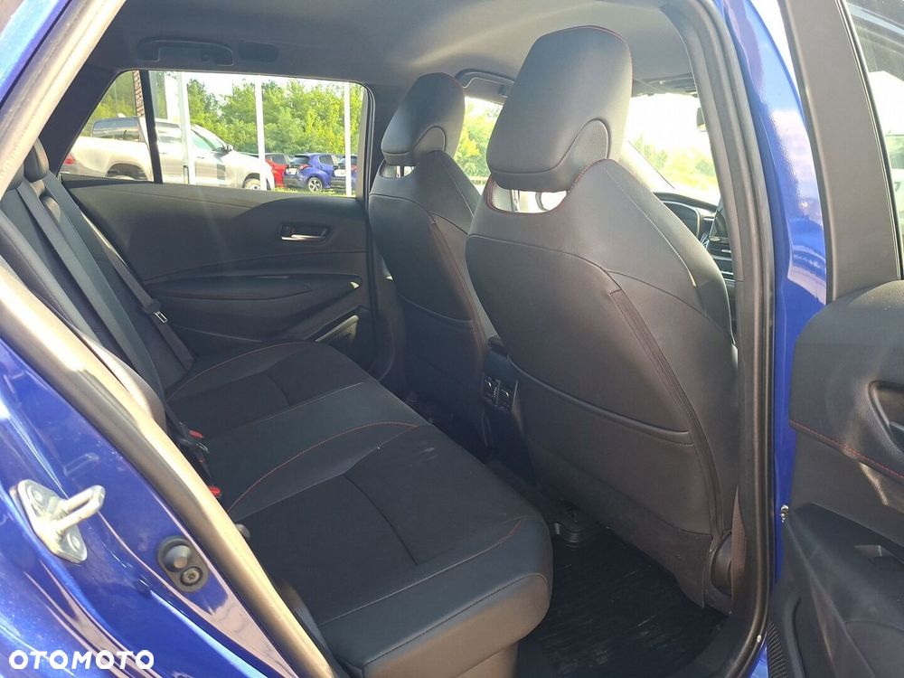 Toyota Corolla 2.0 Hybrid GR Sport Dynamic - 10
