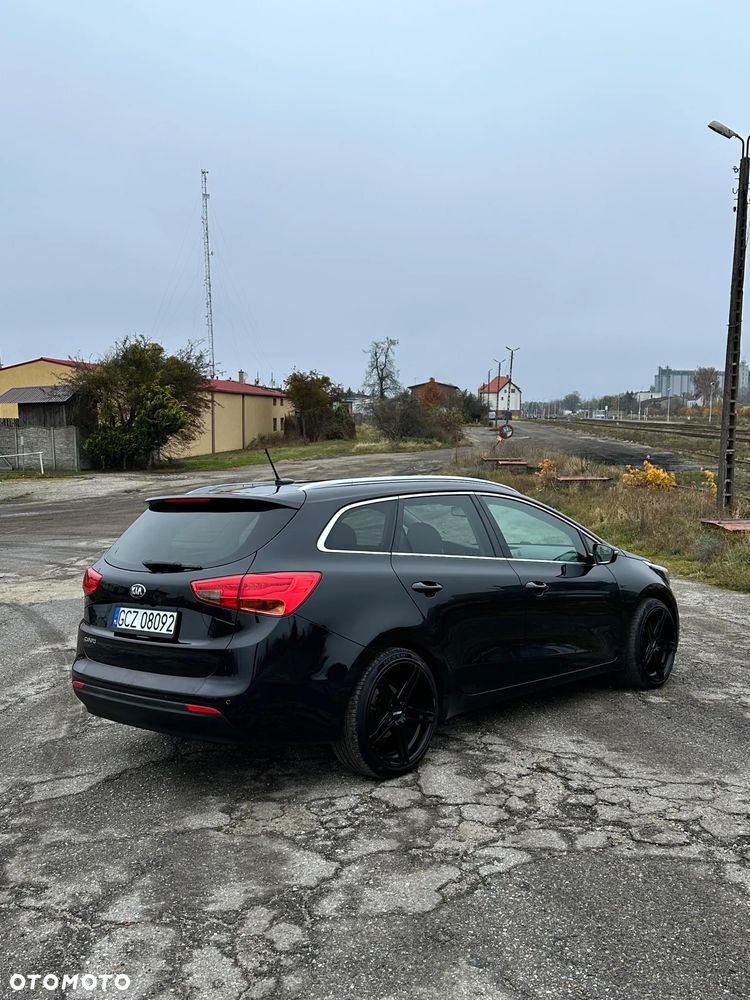 Kia Ceed - 4
