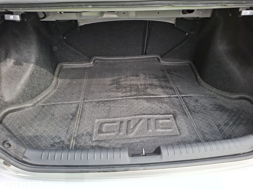 Honda Civic 1.8 Comfort - 18