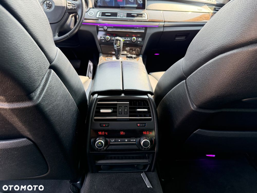 BMW Seria 7 730Ld - 14