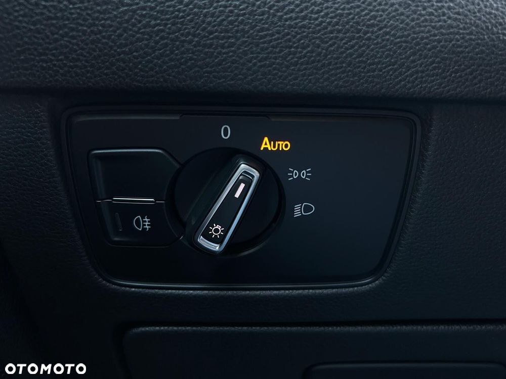 Volkswagen Passat Variant 2.0 TSI Business DSG - 21